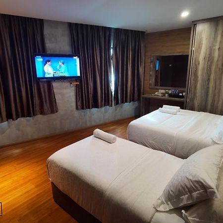 Insta Hotel Johor Bahru Exterior foto