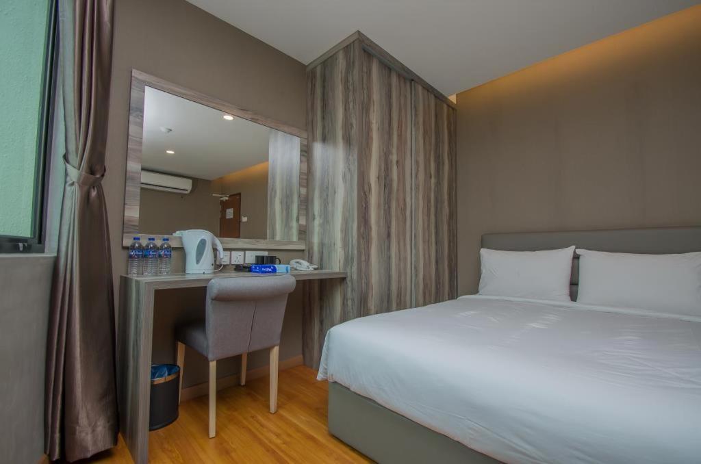 Insta Hotel Johor Bahru Exterior foto